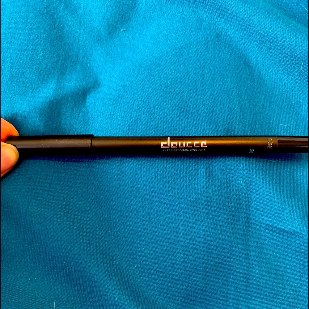 BRAND NEW‼️ Doucce Ultra Precision Eyeliner
